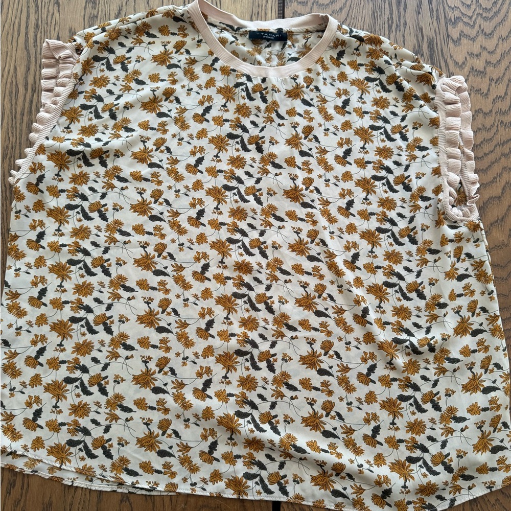 T Tahari Brown and Tan Boxy Ruffled Blouse